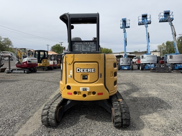 2018-deere-35g-image-5