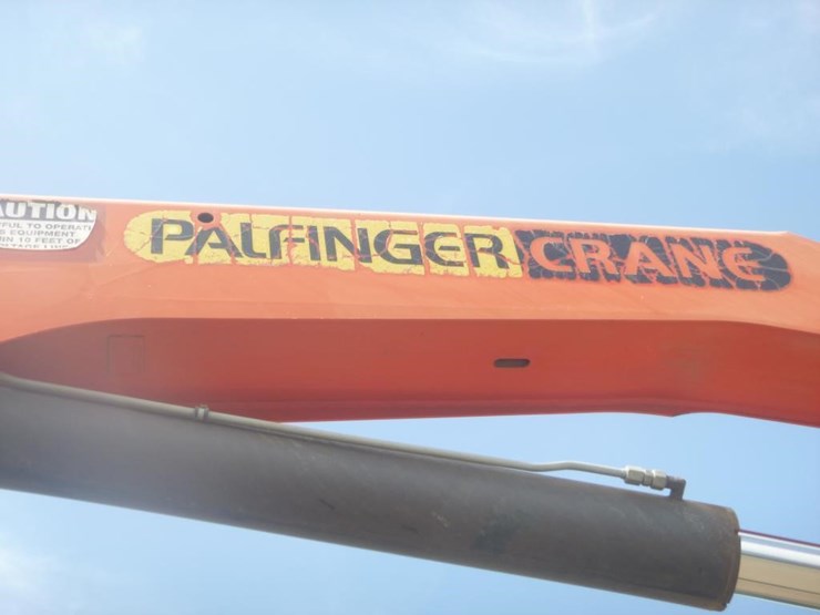 2009-international-7400-image-11