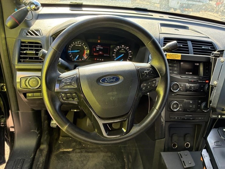 2017-ford-explorer-police-interceptor-image-13