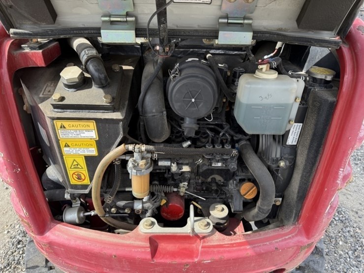 2017-takeuchi-tb216-image-25
