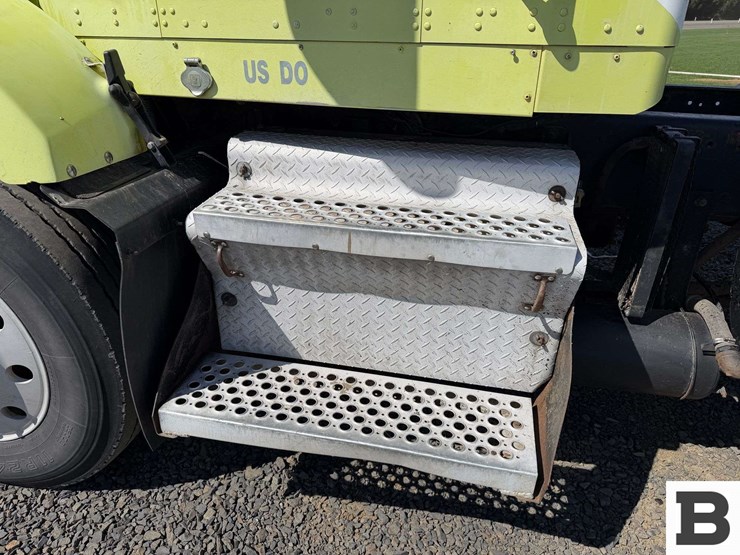 1998-kenworth-t800-image-11