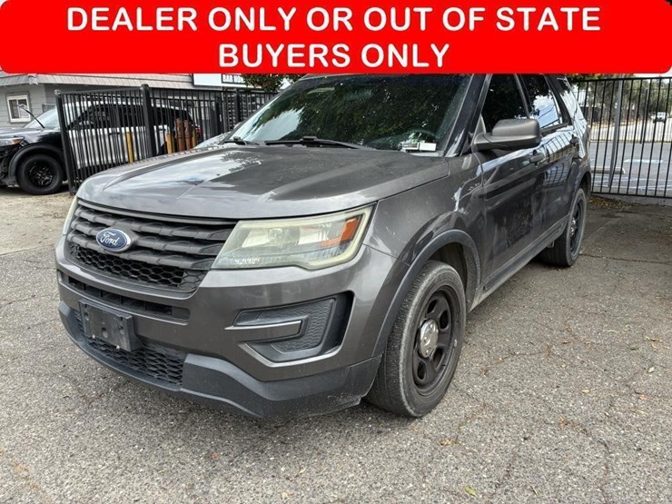 2016-ford-explorer-image-1