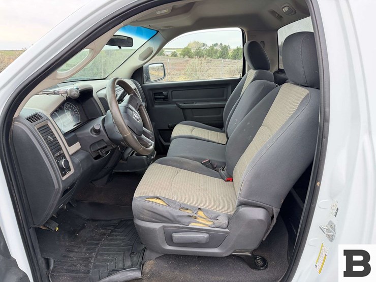 2011-dodge-ram-1500-image-25