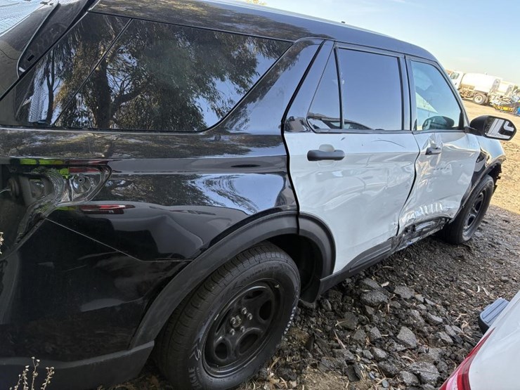 2022-ford-explorer-police-interceptor-image-3