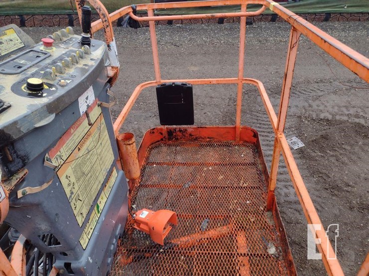 4-jlg-1200sjp-image-10