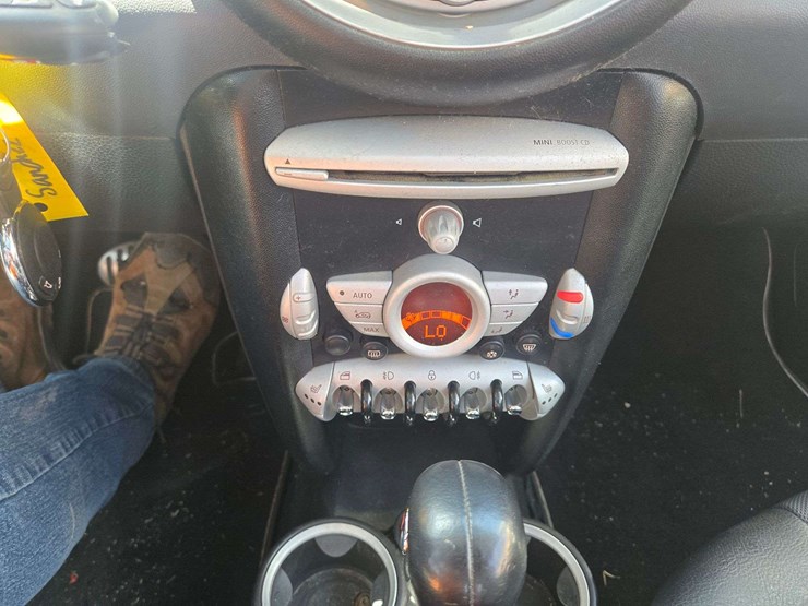 2008-mini-cooper-s-hatchback-2d-image-14