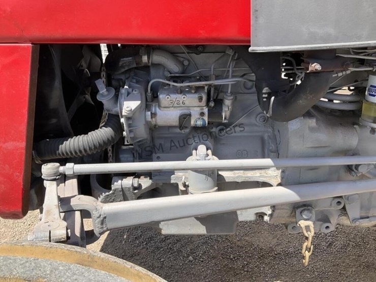 massey-ferguson-135-image-11