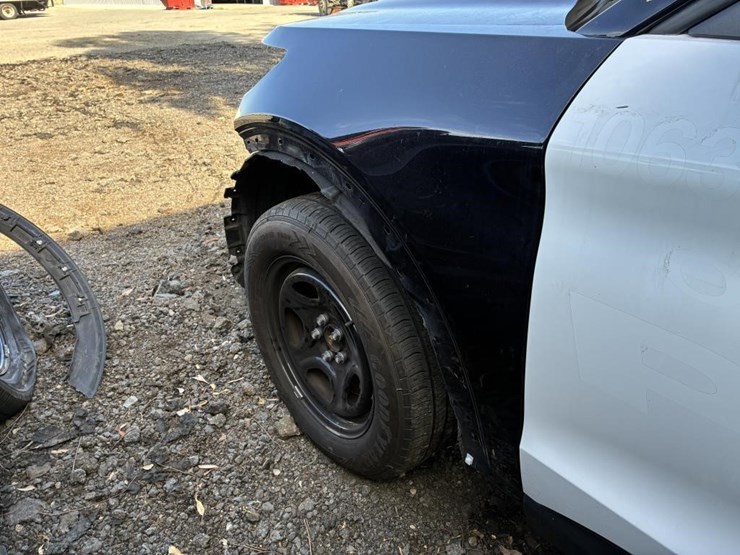 2022-ford-explorer-police-interceptor-image-6