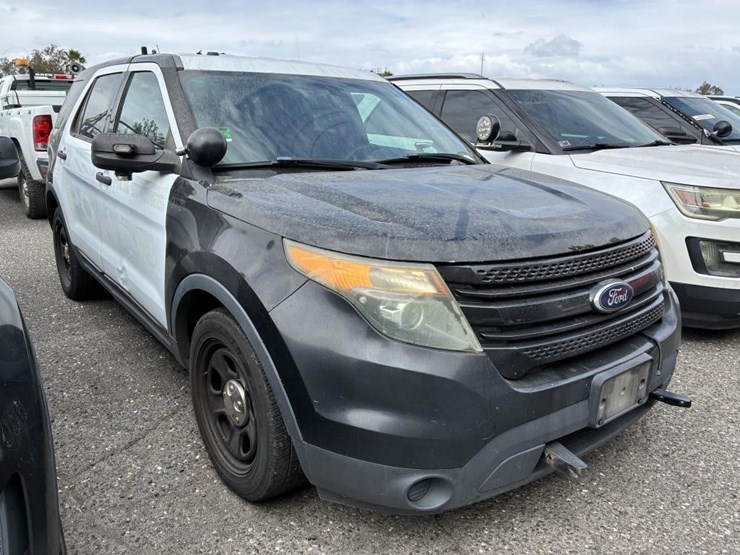 2015-ford-explorer-police-interceptor-image-2