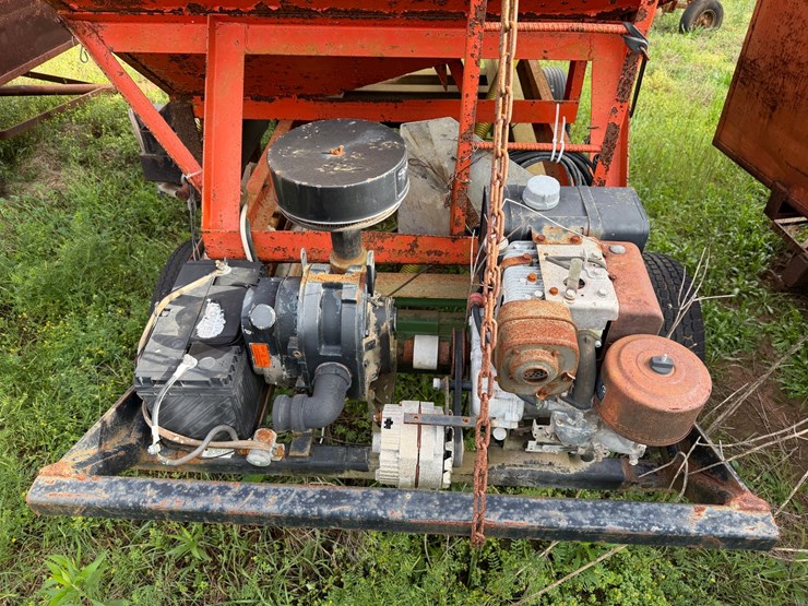 #508-•-#508-•-gravity-flow-wagon-with-pump-image-5