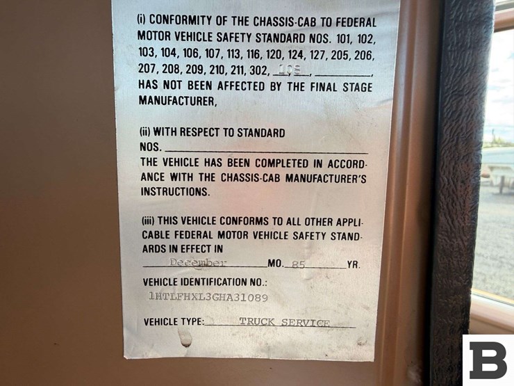 1985-international-1854-flatbed-truck-image-59