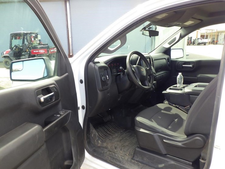 2020-chevrolet-1500-image-5