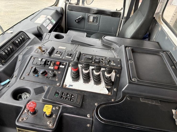 2011-autocar-xpeditor-image-16