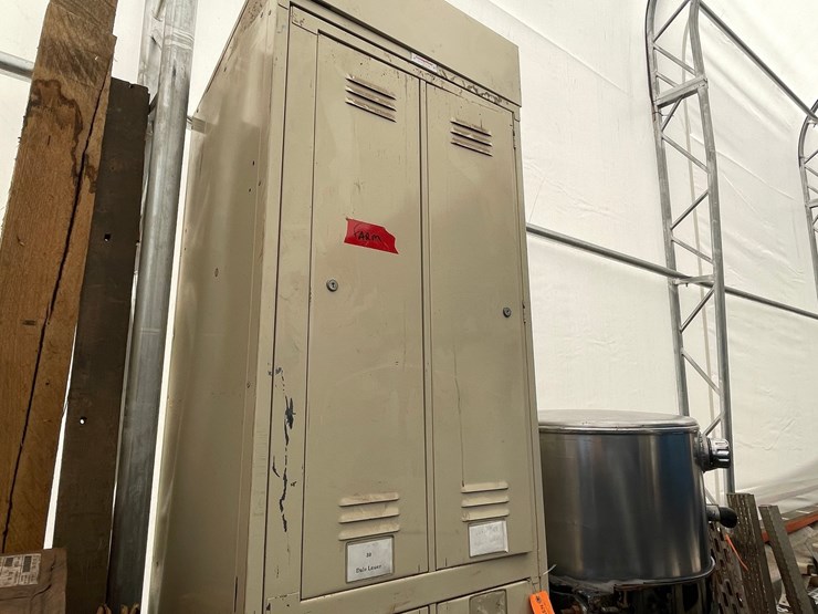 #10378-•-exchange-master-4-locker-unit-image-1