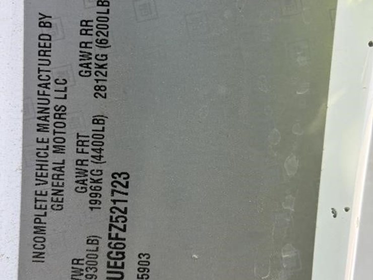 2015-chevrolet-silverado-2500-image-21