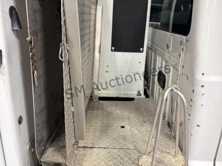 2013-ford-f450-image-10