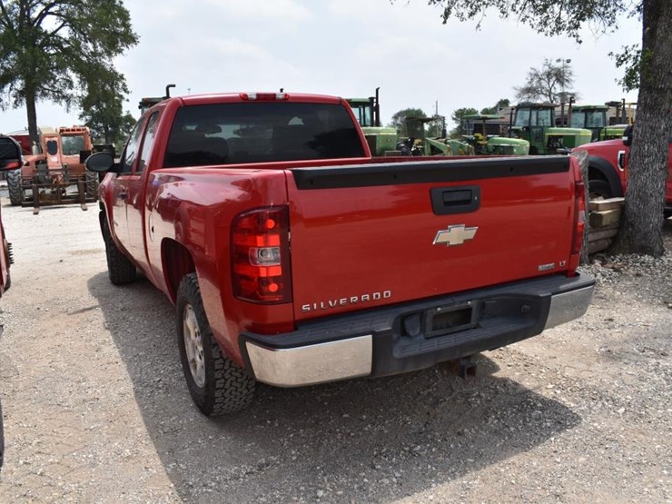 2011-chevrolet-1500-image-4