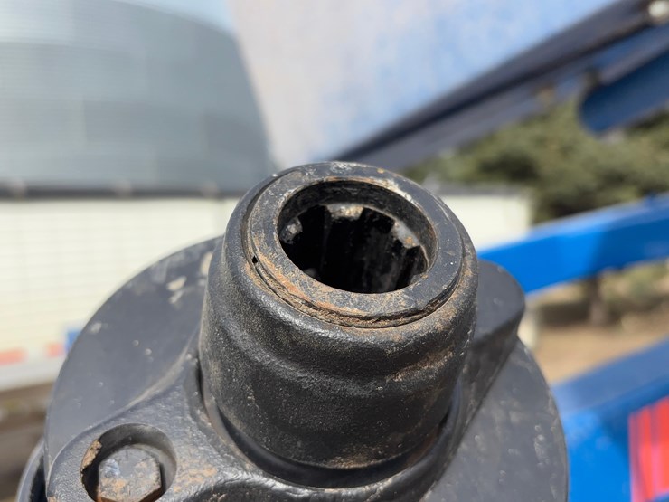 brandt-8510-grain-bag-unloader-image-11