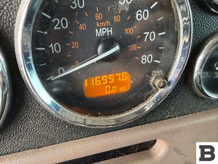 2013-peterbilt-388-image-69