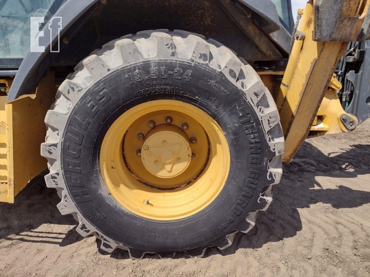 2010-deere-310j-image-16