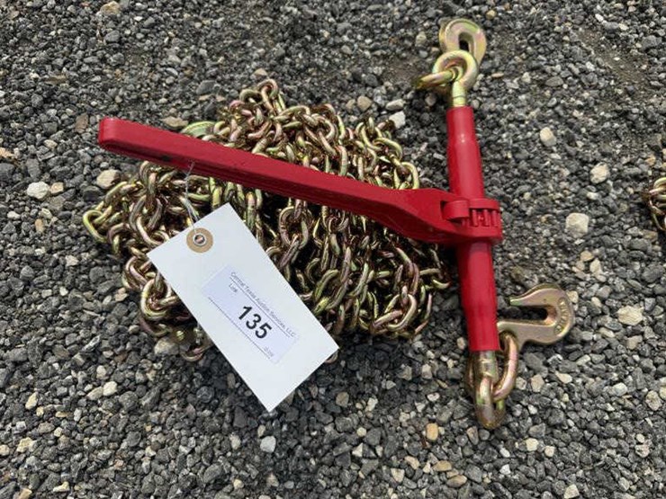 #135-•-(1)-5400-lb-ratchet-binder-&-(2)-5/16"-20'-chains-image-1