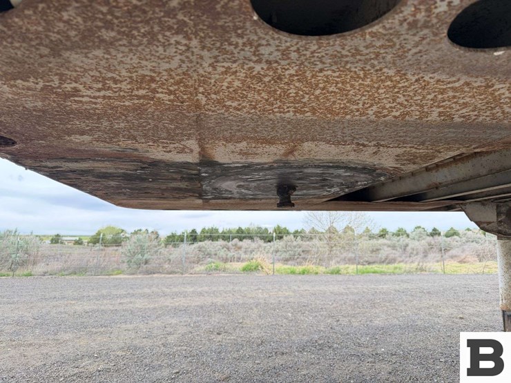 1984-fruehauf-open-top-image-11