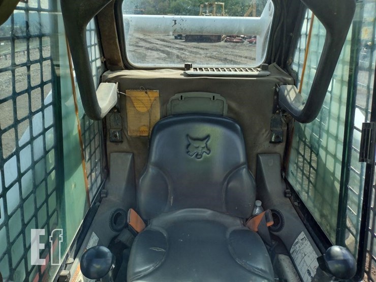 2004-bobcat-s300-image-11