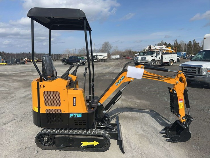 2026-future-ft15-mini-excavator-image-4