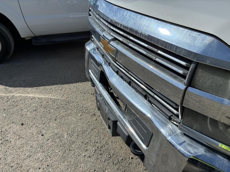 2015-chevrolet-silverado-2500-image-5