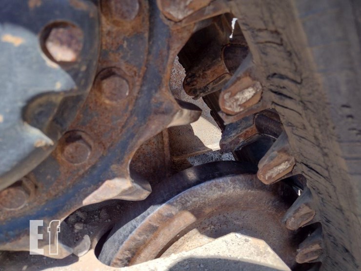 2021-bobcat-t595-image-15