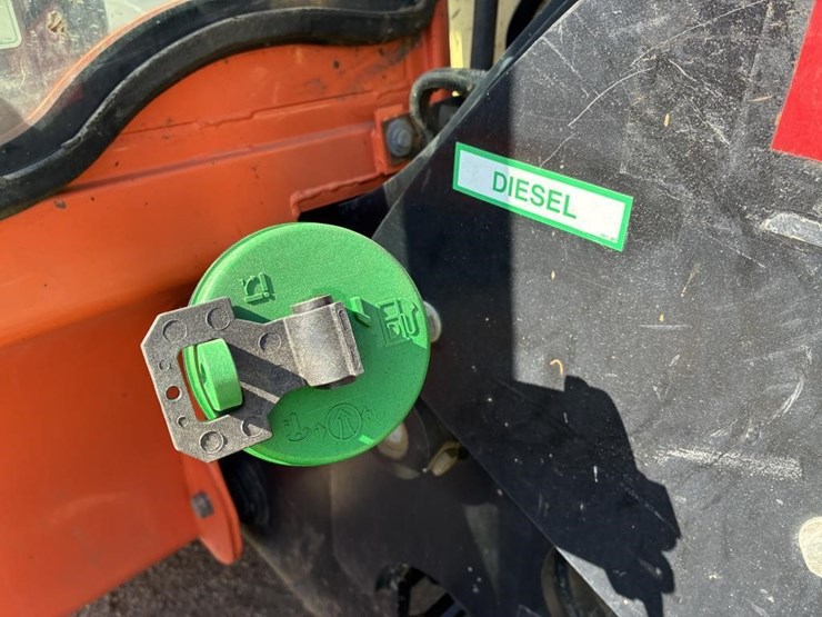 2015-jlg-g5-18a-image-13