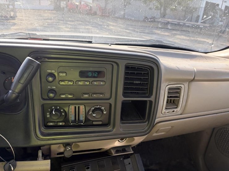 2006-chevrolet-silverado-1500-image-14