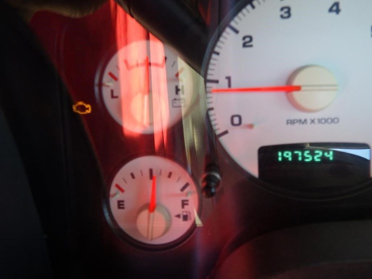 2005-dodge-ram-2500-image-15