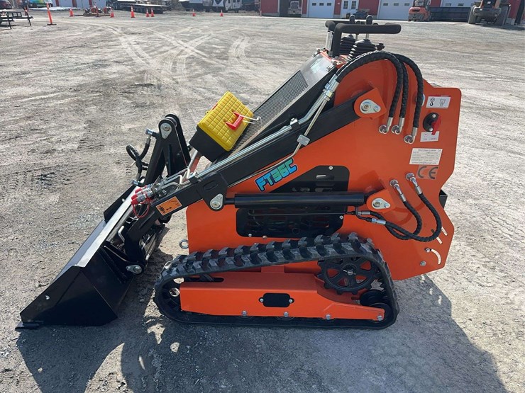 2026-future-ft36c-mini-skid-steer-image-8
