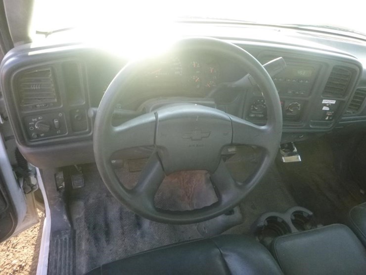 2007-chevrolet-3500-image-14