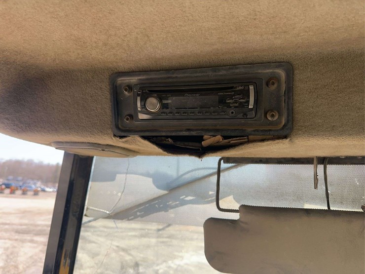 2003-caterpillar-420d-image-29