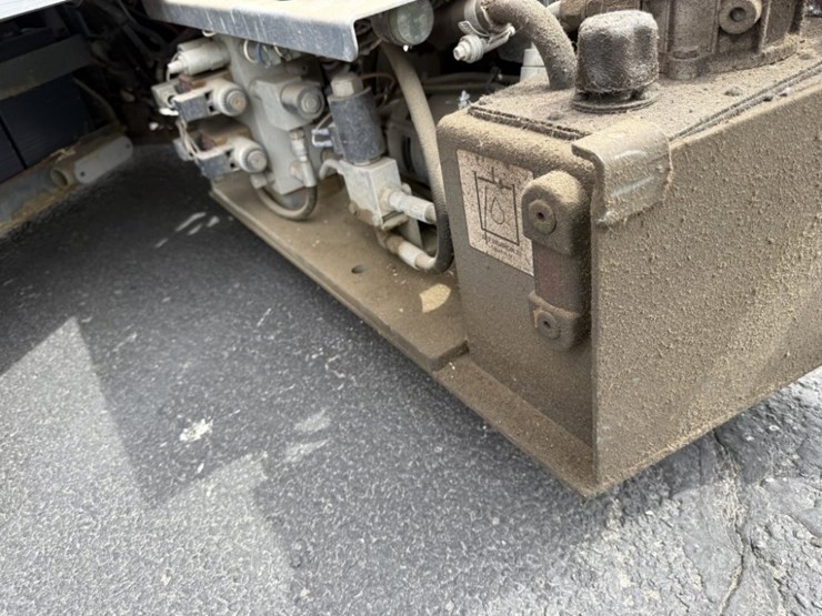 2013-skyjack-sjiii3219-image-13