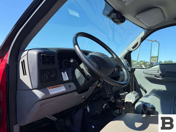 2010-ford-f750-image-50