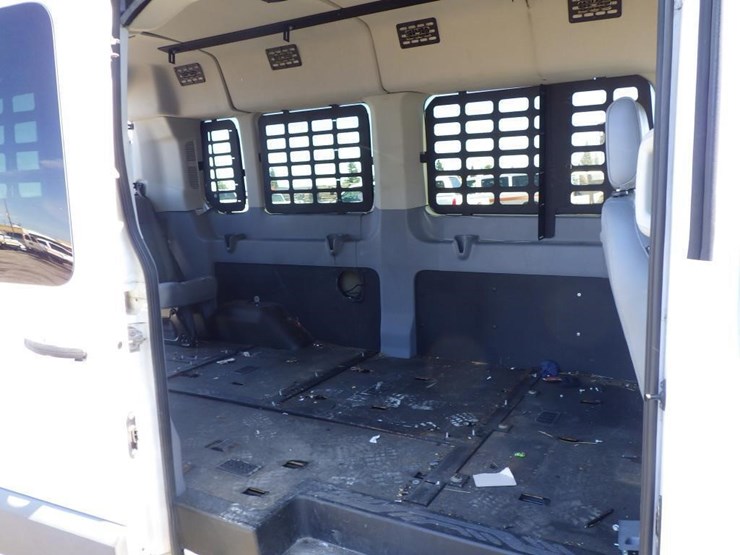 2017-ford-transit-image-7