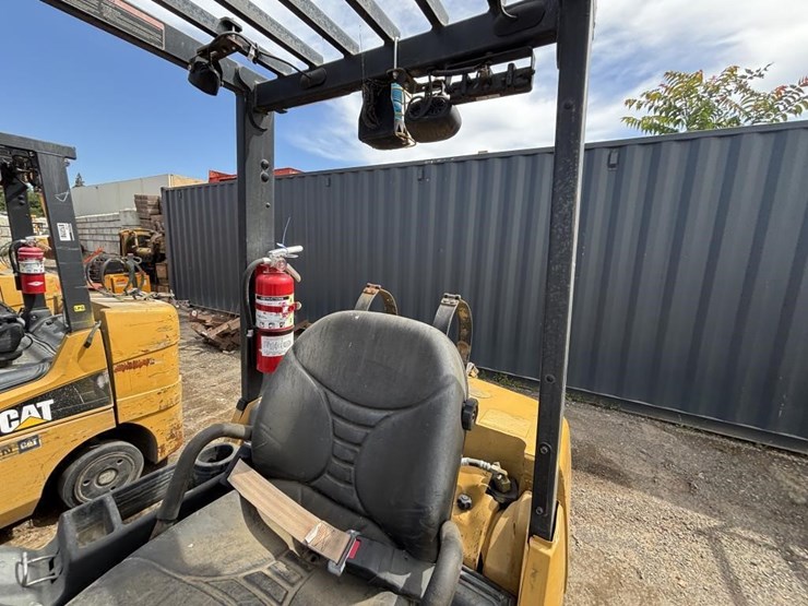 2020-caterpillar-2c6000-image-25