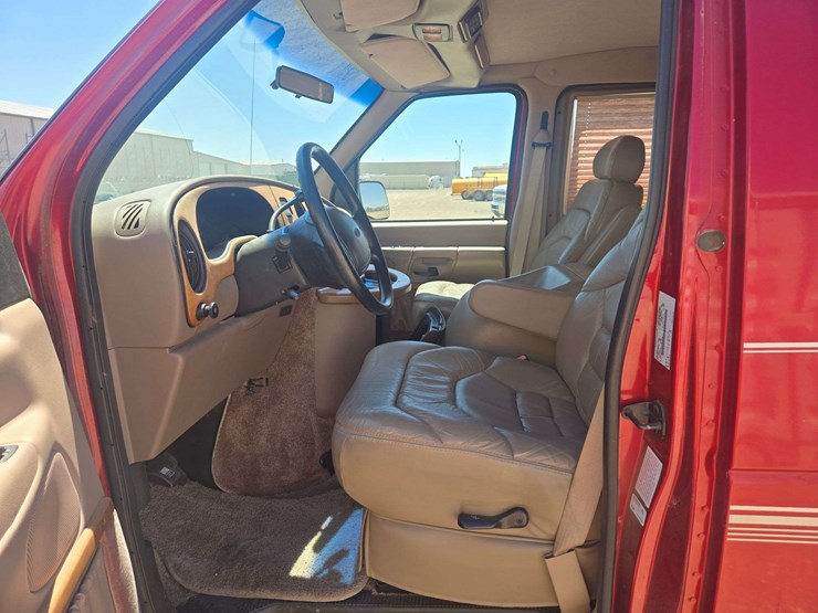 1998-ford-e150-econoline-cargo-van-3d-image-14