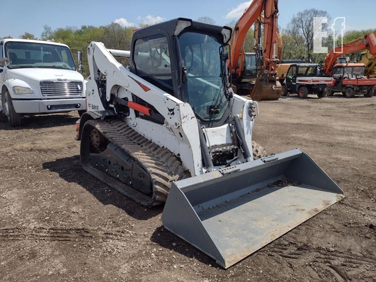 2013-bobcat-t770-image-35