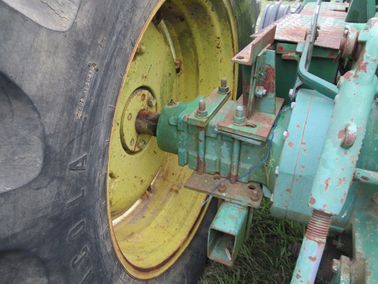 1982-john-deere-2840-image-11