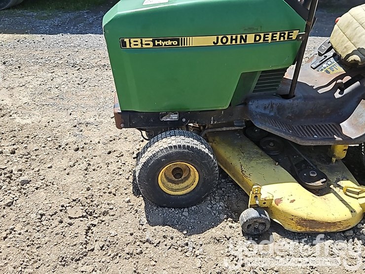 john-deere-185-image-10