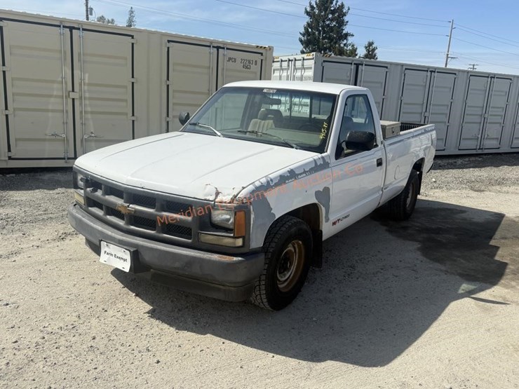 1992-chevrolet-cheyenne-1500-image-1