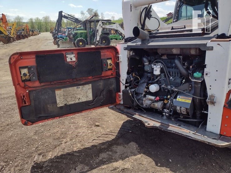 2013-bobcat-t770-image-30