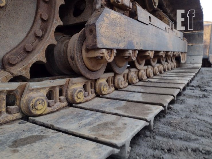 2005-deere-700h-lgp-image-34