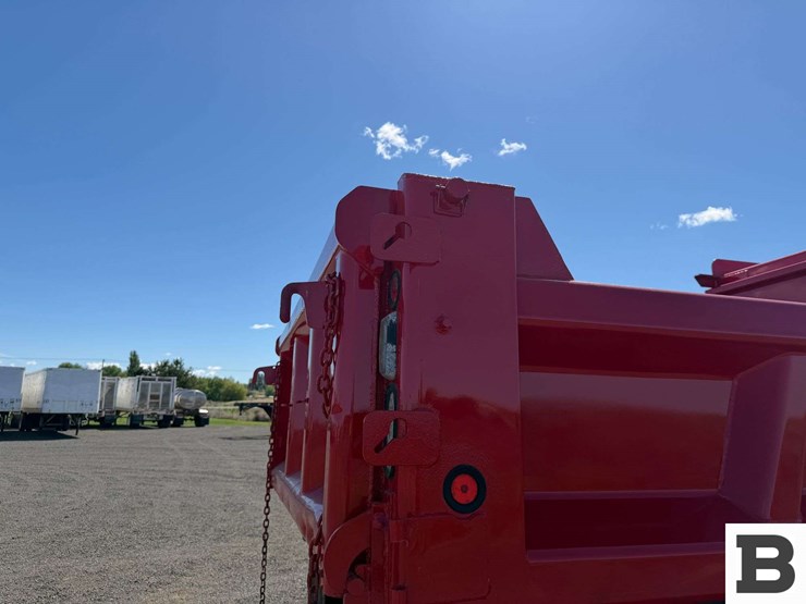 2010-ford-f750-image-28