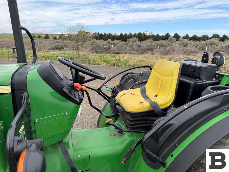 2020-john-deere-5075gl-image-19