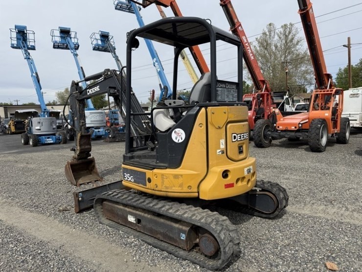 2018-deere-35g-image-6